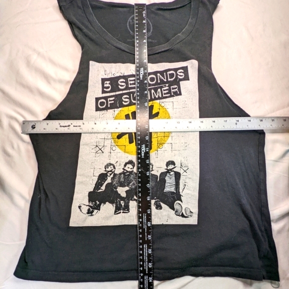 5 Seconds of Summer 01 Tank XL - Picture 4 of 7